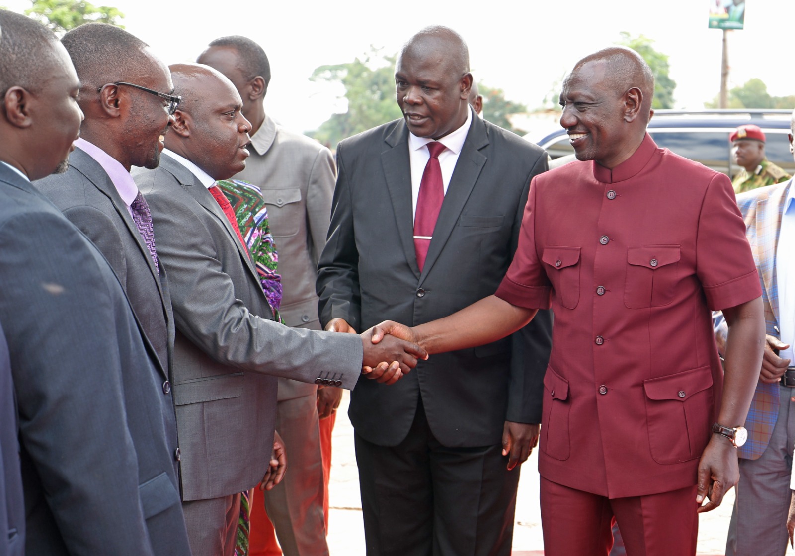 H.E. President William Ruto received by the leadership of Bungoma County Assembly led by Speaker Hon Emmanuel Situma,Dep Speaker Hon Stephen Wamalwa,Leader of Majority and Clerk